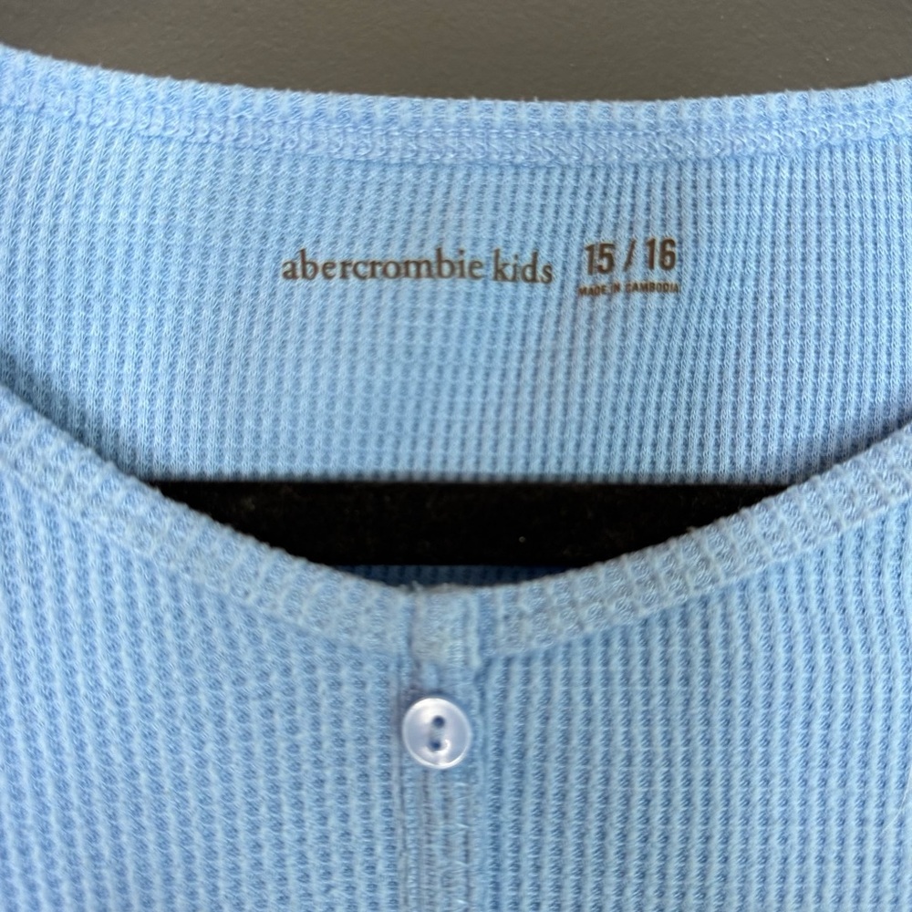 Light Blue Shirt - Picture 2 of 4